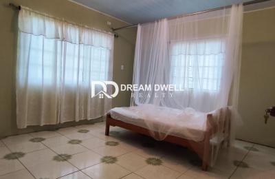 Valencia House For Sale